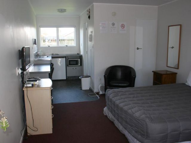 Standard Studio - kitchenette