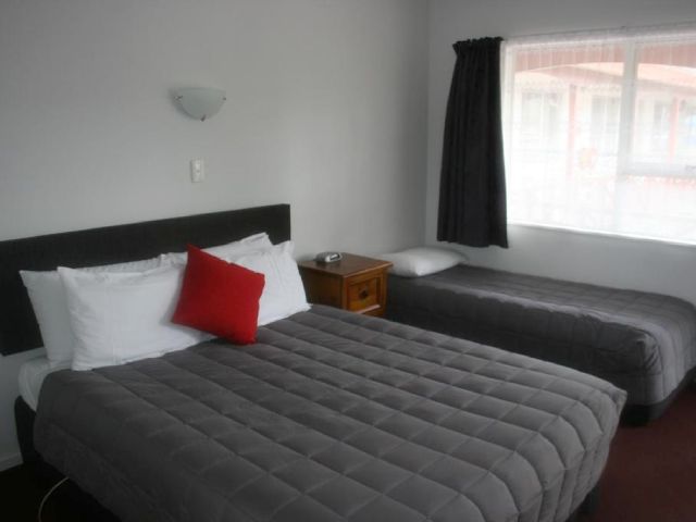 Twin Studio - beds